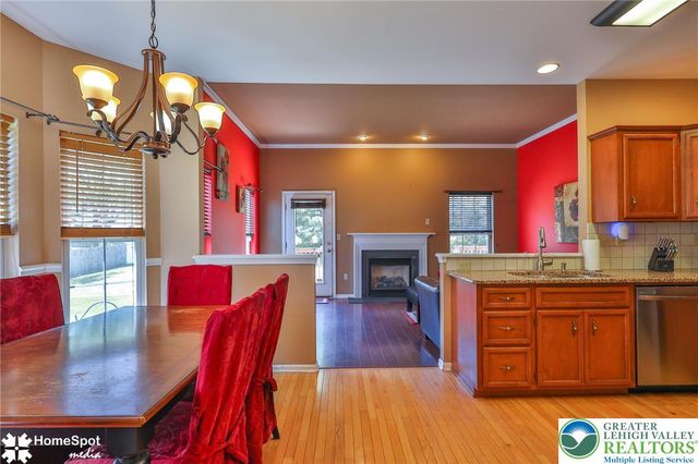10 Cobblestone Drive, Palmer Twp, PA 18045