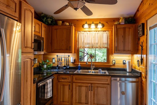 308 Hemlock Trail, Blue Ridge, GA 30513