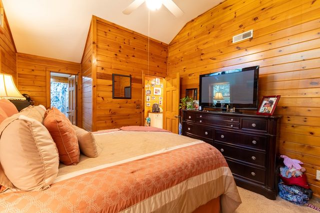 308 Hemlock Trail, Blue Ridge, GA 30513