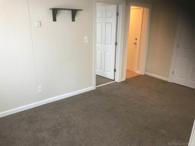 21853 Cushing Avenue, Eastpointe, MI 48021