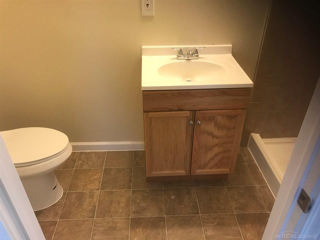 21853 Cushing Avenue, Eastpointe, MI 48021