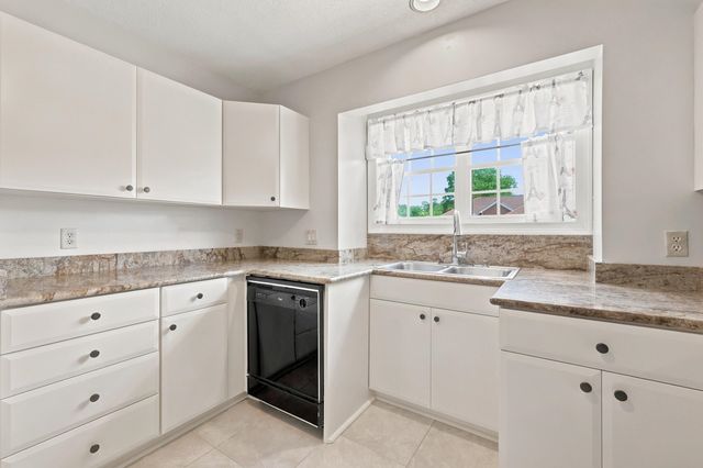 523 Parish Ln., Little River, SC 29566
