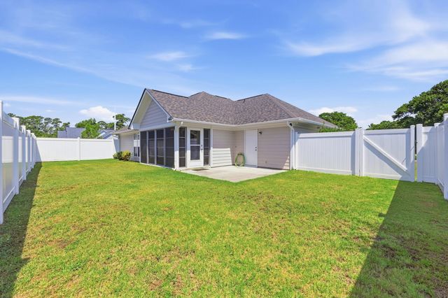 523 Parish Ln., Little River, SC 29566