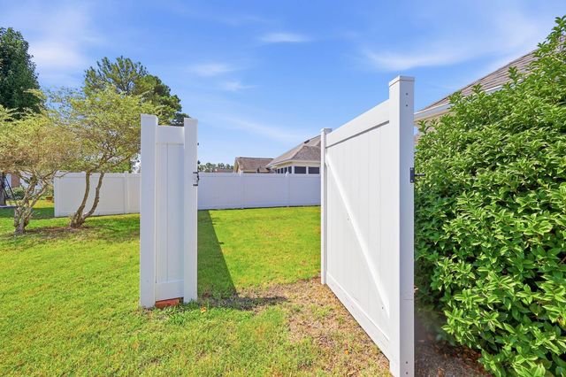 523 Parish Ln., Little River, SC 29566