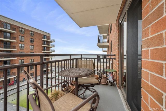 230 W Broadway 413, Long Beach, NY 11561