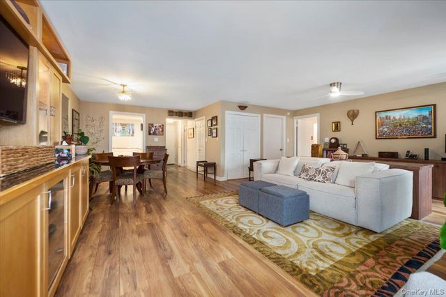 230 W Broadway 413, Long Beach, NY 11561