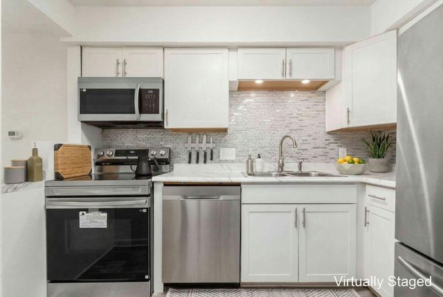 413 Shell Court E, Columbus, OH 43213