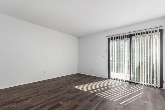 413 Shell Court E, Columbus, OH 43213