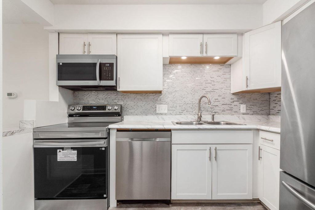 413 Shell Court E, Columbus, OH 43213