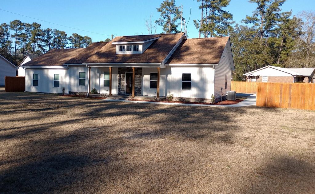 101 Brien, Walterboro, SC 29488