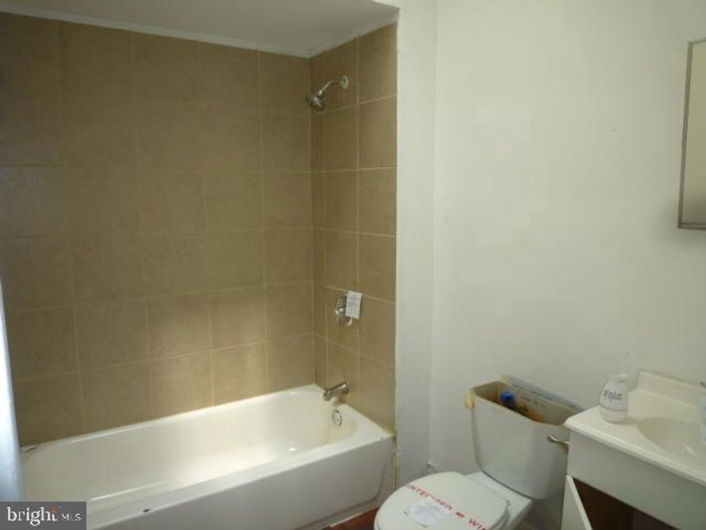 Image 10 of property listing at 1736 MONTPELIER ST, Baltimore, MD 21218