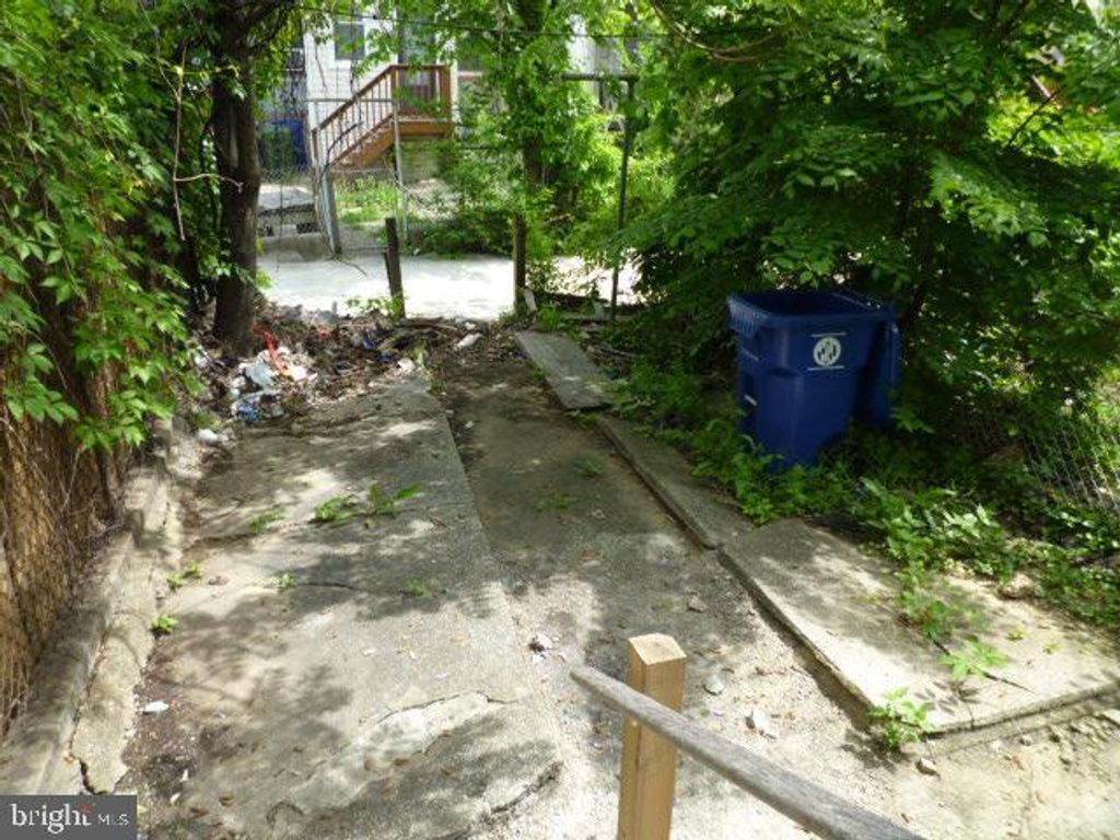 Image 13 of property listing at 1736 MONTPELIER ST, Baltimore, MD 21218