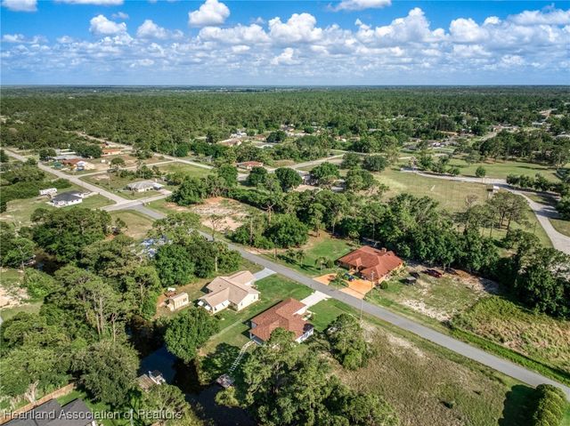 111 Blue Moon Avenue, Lake Placid, FL 33852