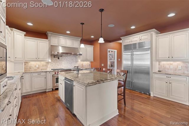 9305 Vassar Road, Grand Blanc, MI 48439