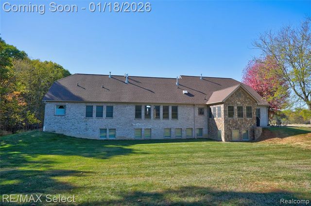 9305 Vassar Road, Grand Blanc, MI 48439