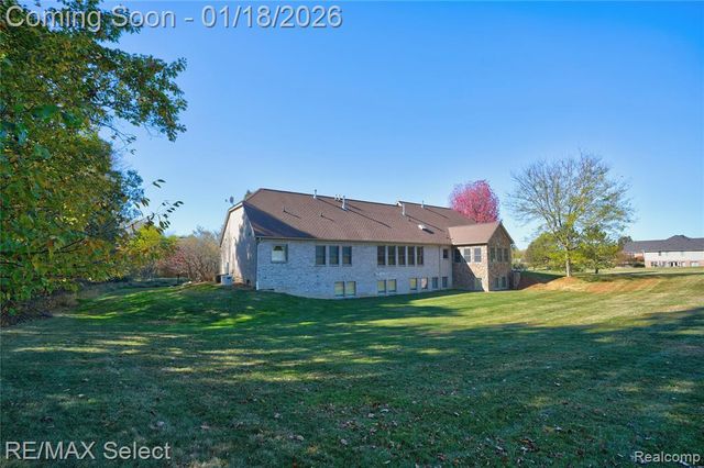 9305 Vassar Road, Grand Blanc, MI 48439