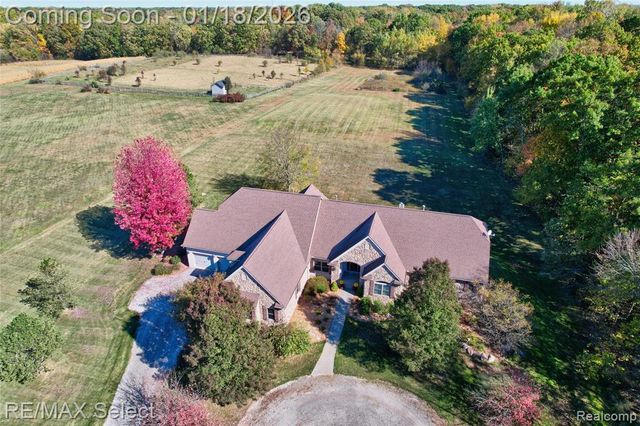 9305 Vassar Road, Grand Blanc, MI 48439