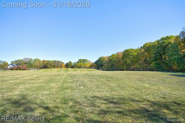 9305 Vassar Road, Grand Blanc, MI 48439