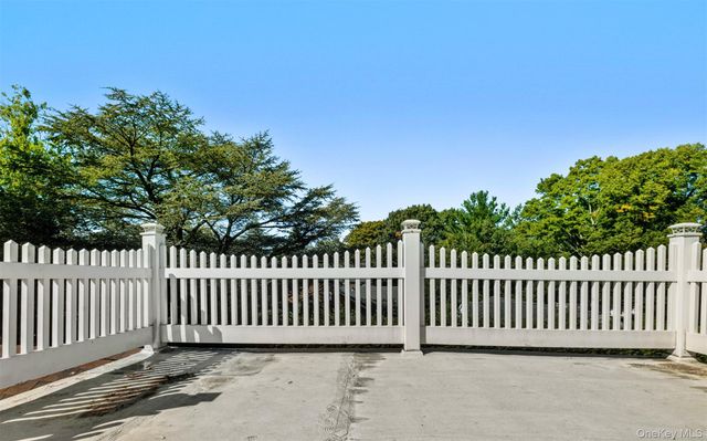 189 Atlantic Avenue, Hempstead, NY 11550