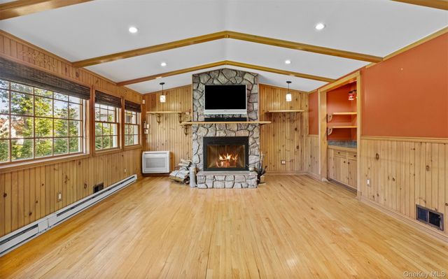 189 Atlantic Avenue, Hempstead, NY 11550