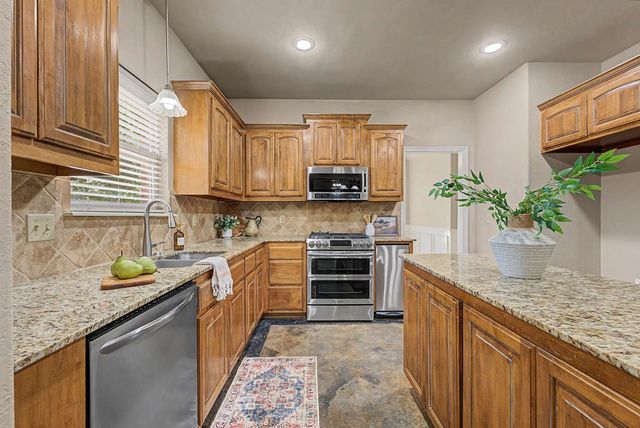 701 W 39th Street, Sand Springs, OK 74063