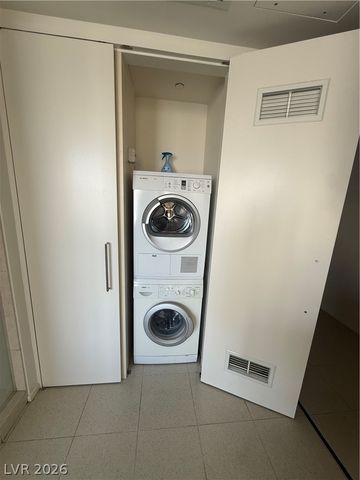 3722 Las Vegas Boulevard 1006, Las Vegas, NV 89158