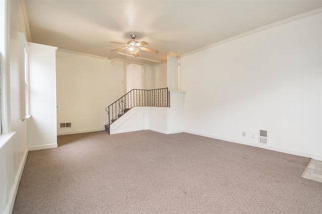 838 W Main Street, Kalamazoo, MI 49007