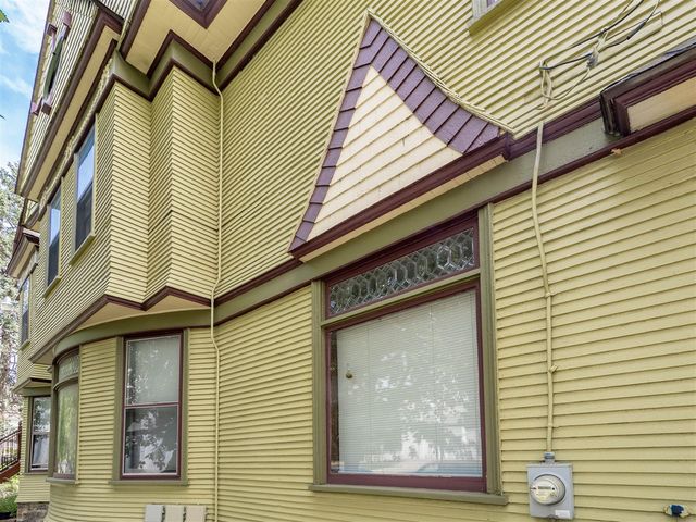 838 W Main Street, Kalamazoo, MI 49007
