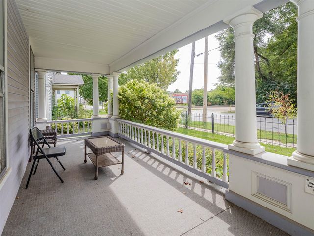 838 W Main Street, Kalamazoo, MI 49007