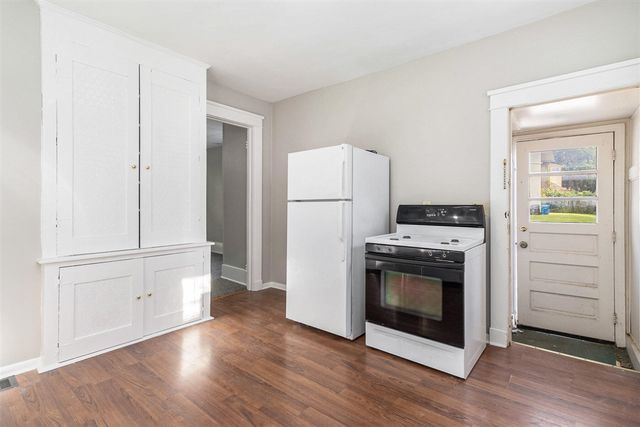 838 W Main Street, Kalamazoo, MI 49007