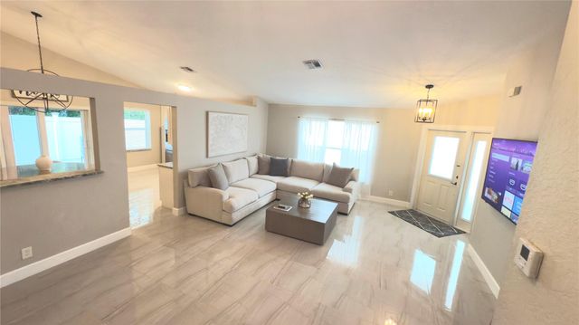 10331 Coventry Ct, Boca Raton, FL 33428