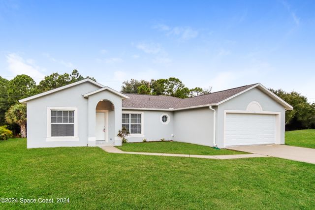 9175 102nd Avenue, Vero Beach, FL 32967