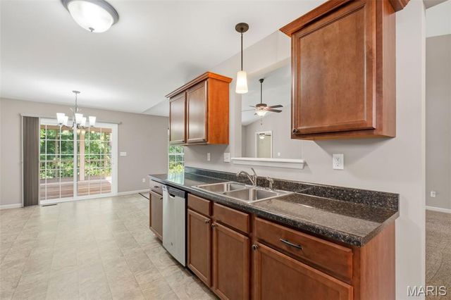 27471 Forest Ridge Court, Warrenton, MO 63383