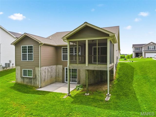 27471 Forest Ridge Court, Warrenton, MO 63383