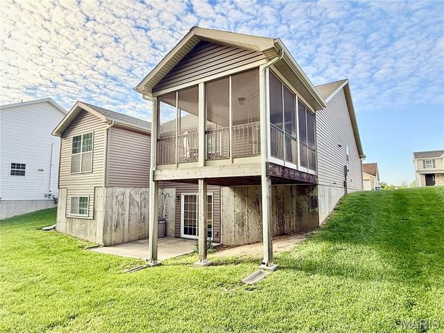 27471 Forest Ridge Court, Warrenton, MO 63383