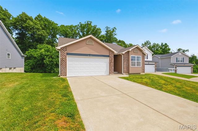 27471 Forest Ridge Court, Warrenton, MO 63383