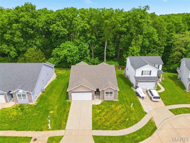 27471 Forest Ridge Court, Warrenton, MO 63383