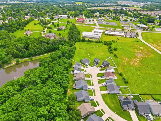 27471 Forest Ridge Court, Warrenton, MO 63383
