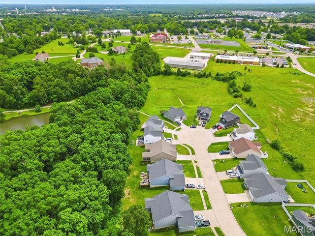 27471 Forest Ridge Court, Warrenton, MO 63383
