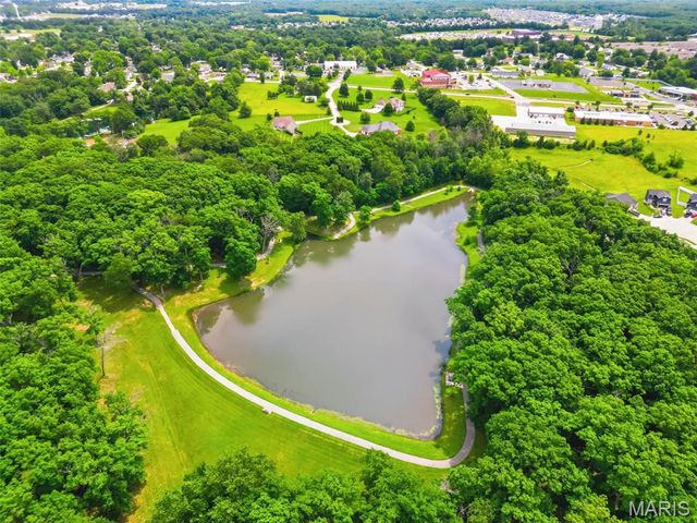 27471 Forest Ridge Court, Warrenton, MO 63383