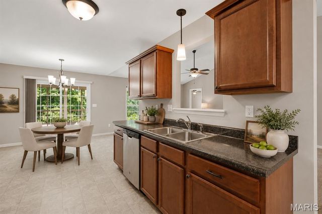 27471 Forest Ridge Court, Warrenton, MO 63383
