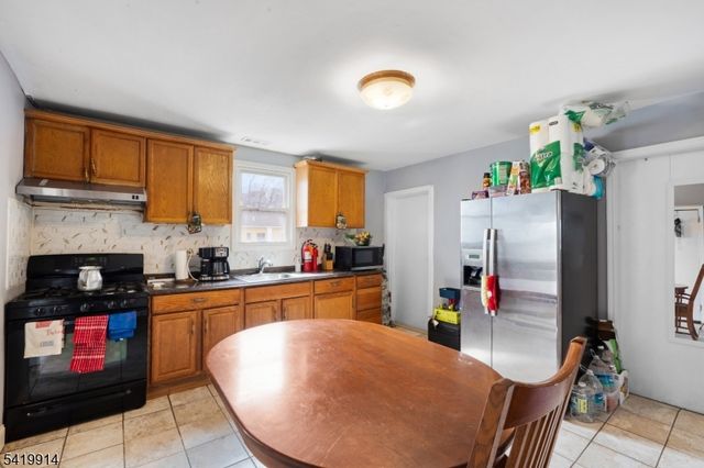 25 Passaic St, Dover Town, NJ 07801