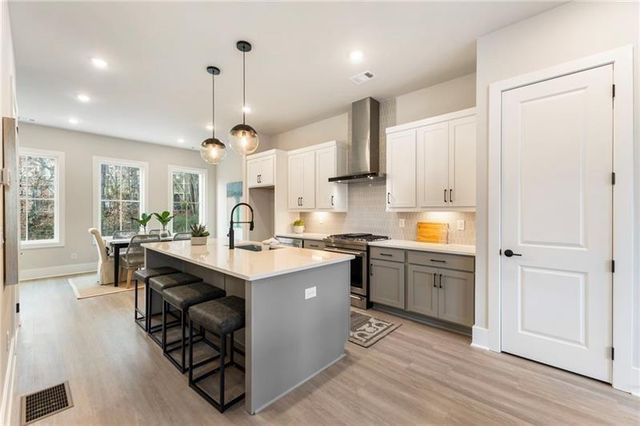 2202 Carlton Court, Atlanta, GA 30318