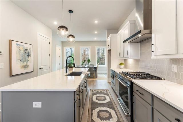 2202 Carlton Court, Atlanta, GA 30318