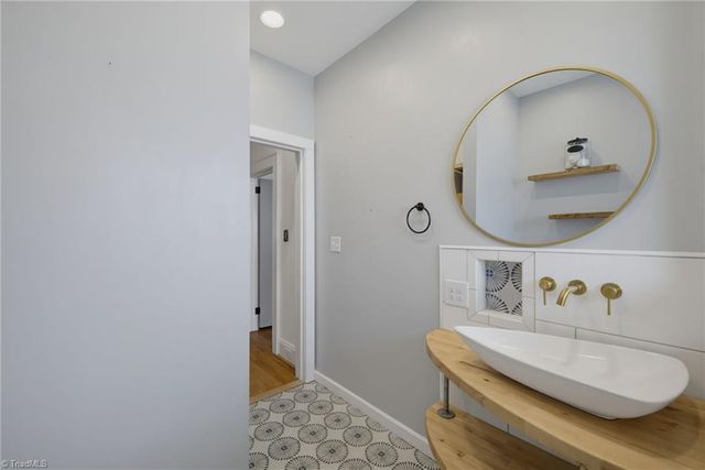 220 Woodrow Avenue, High Point, NC 27262