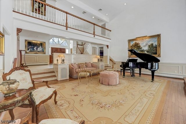 510 Hampton Hill Rd, Franklin Lakes Boro, NJ 07417
