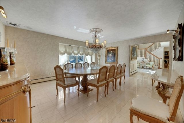 510 Hampton Hill Rd, Franklin Lakes Boro, NJ 07417