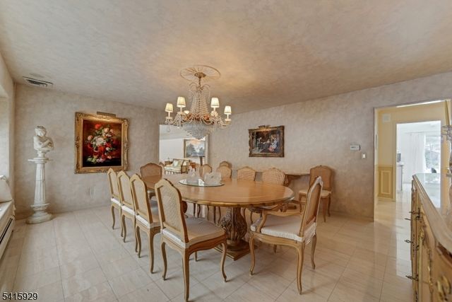 510 Hampton Hill Rd, Franklin Lakes Boro, NJ 07417