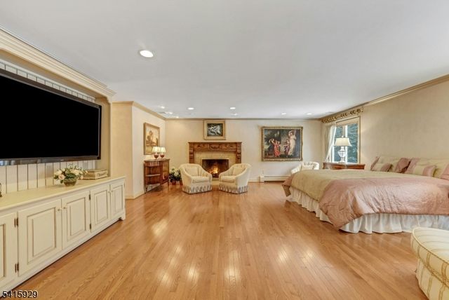 510 Hampton Hill Rd, Franklin Lakes Boro, NJ 07417