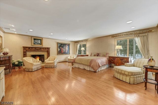 510 Hampton Hill Rd, Franklin Lakes Boro, NJ 07417
